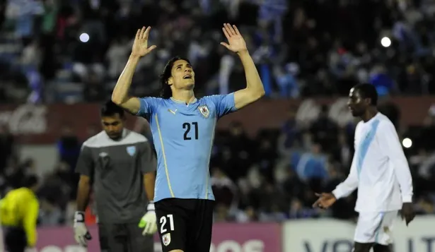 El baile de Abel Hernández y la sonrisa de Rolan