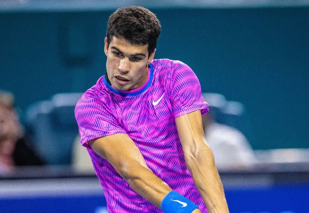 Alcaraz sigue a paso firme.