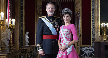 El Rey Felipe VI y la Reina Letizia, en un retato realizado por Estela de Castro.