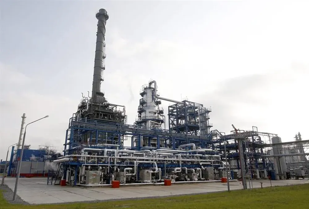 Bielorrusia- Vista general de la Refinería de Petróleo Mozyr cerca a la ciudad de Mozyr, a unos 300 km de Minsk
