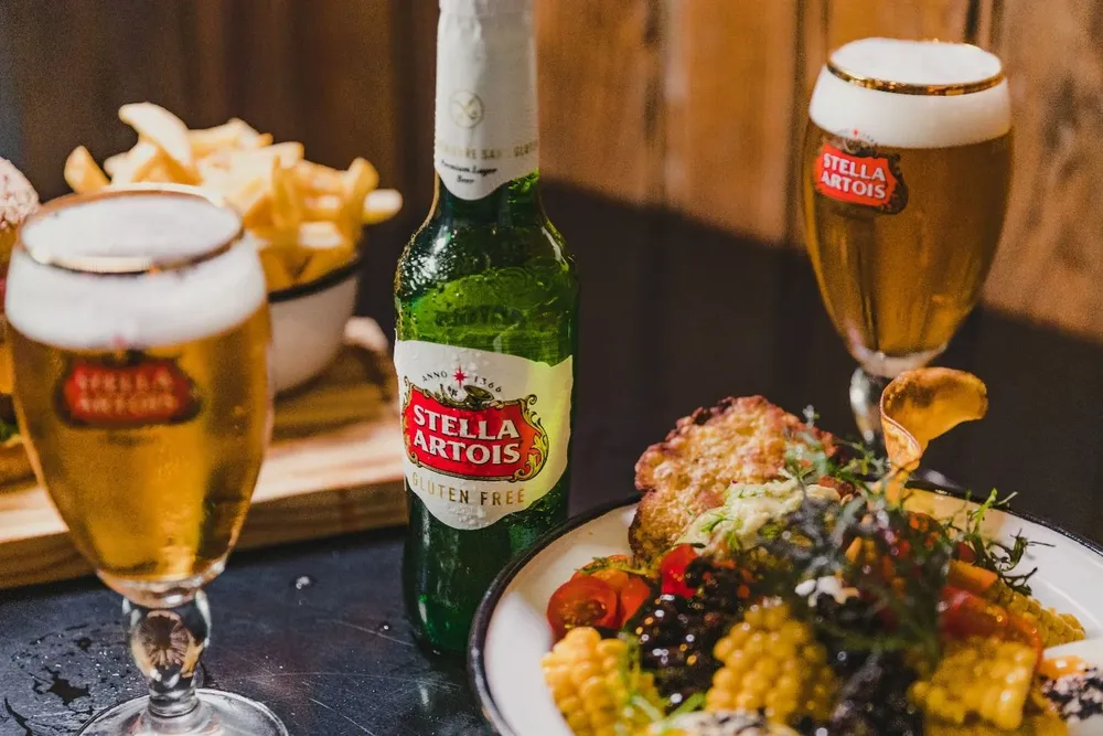 Stella Artois Gluten Free cuenta con los más altos estándares de calidad, sin alterar el cuerpo y el sabor que caracterizan a su clásica lager.
