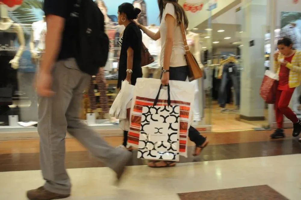 Suba del dólar incidió en caída en la venta de bienes importados