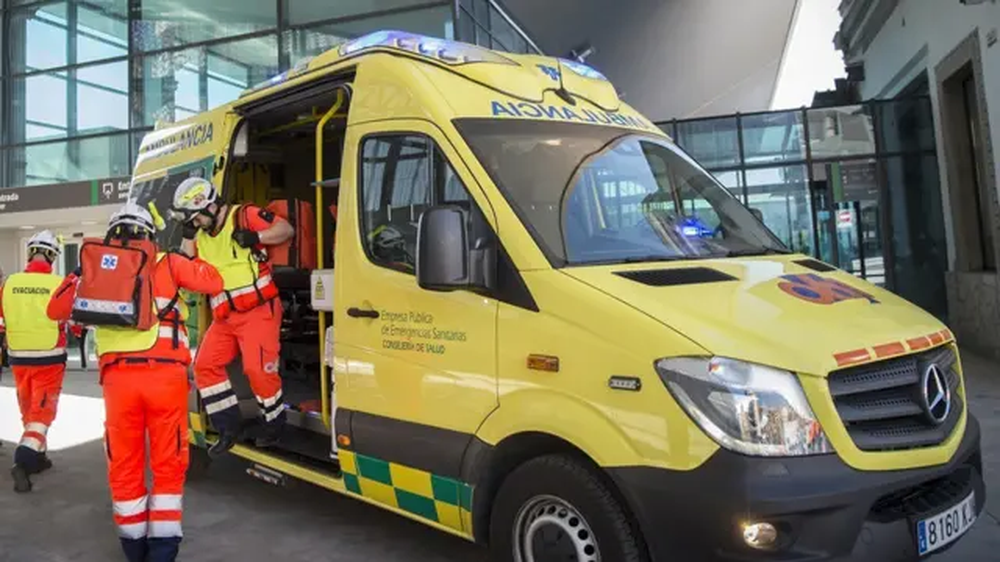 Imagen de archivo de una ambulancia del Centro de Emergencias Sanitarias 061
