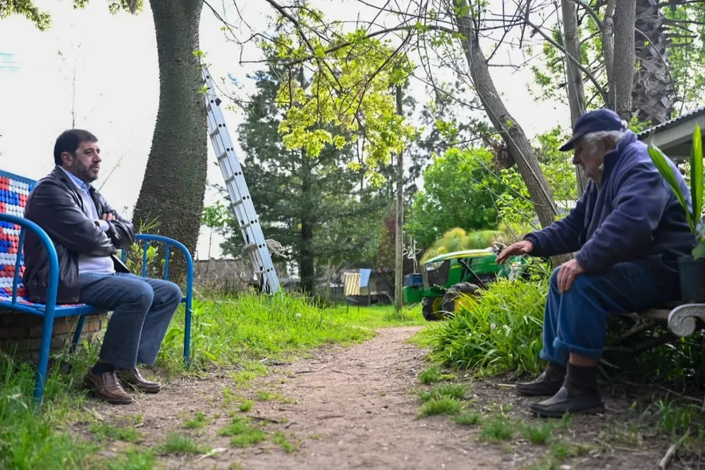 José Mujica recibió a Fernando Pereira en su chacra
