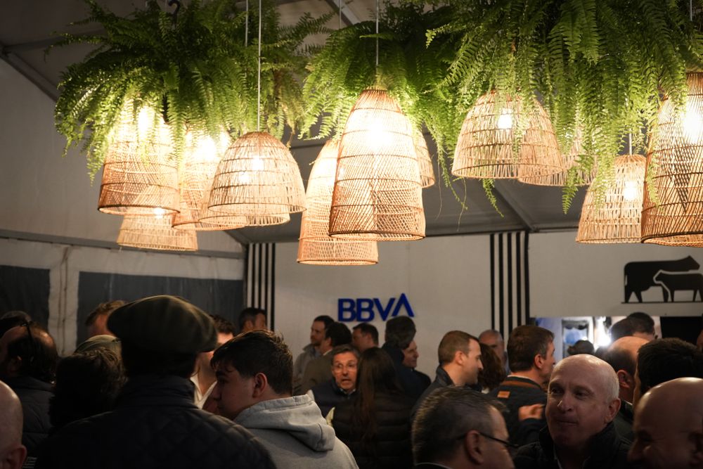 BBVA realizó una reunión de camaradería con clientes del banco en el restaurante Angus de la Rural del Prado.