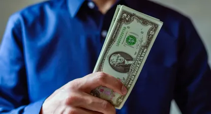 dolar hoy: esta es la cotizacion del viernes 12 de enero, segun el brou