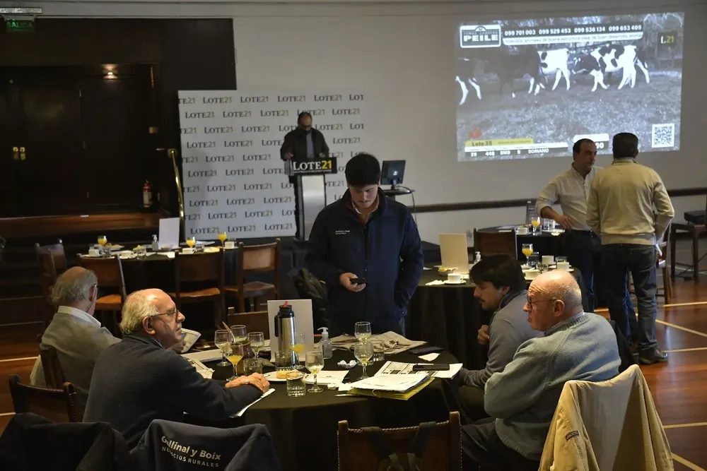 El remate Nº 167 de Lote 21 se realizó en el Club de Golf del Uruguay.