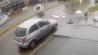 Es como si fuera un mini tornado: meteorólogo anticipó un evento interesante esta semana en Uruguay