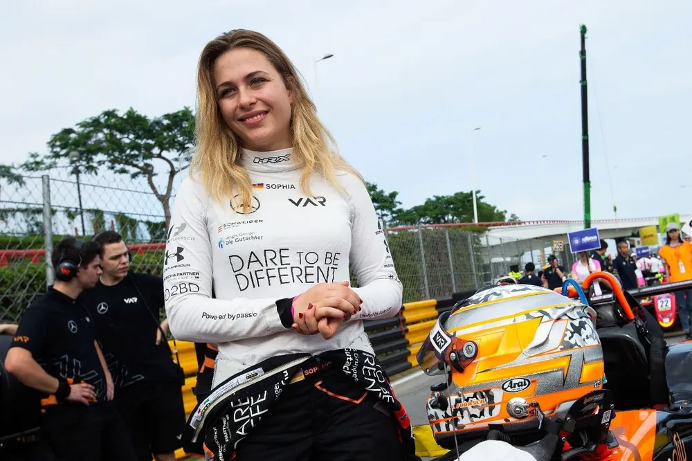 Sophia Florsch, la piloto accidentada en la Fórmula 3 de Macao
