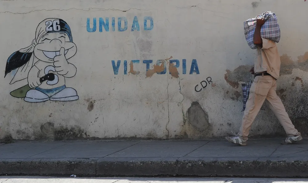 Poco a poco, los cubanos y estadounidenses van acercándose