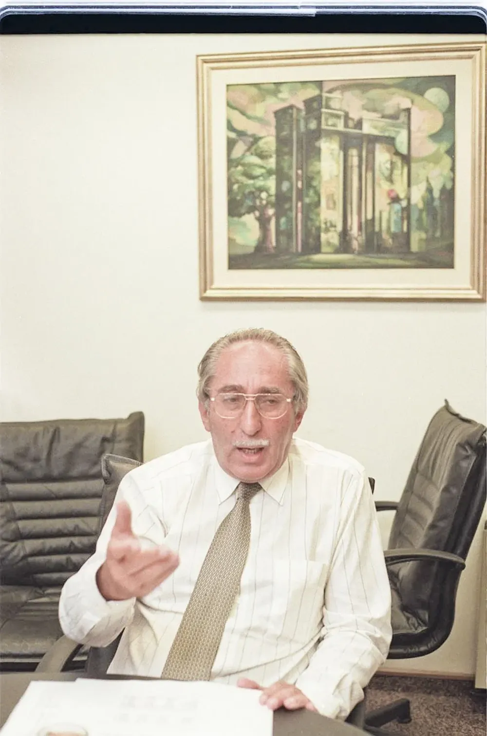 Eel exministro de Turismo Benito Stern fue procesado sin prisión por un delito de abuso de funciones en 2002