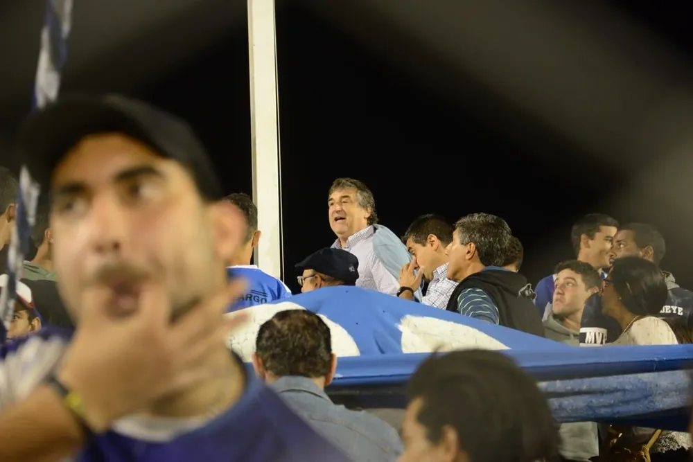 Botana en la hinchada de Cerro Largo FC en el Ubilla de Melo Botana en la hinchada de Cerro Largo FC en el Ubilla de Melo