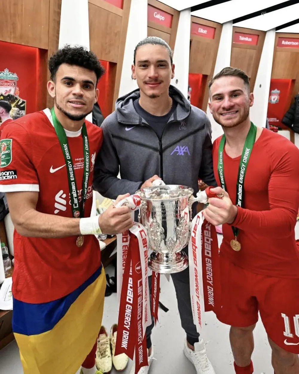 Darwin celebró un nuevo títulio con Liverpool