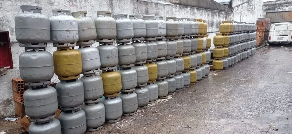 Garrafas brasileñas en Rivera.