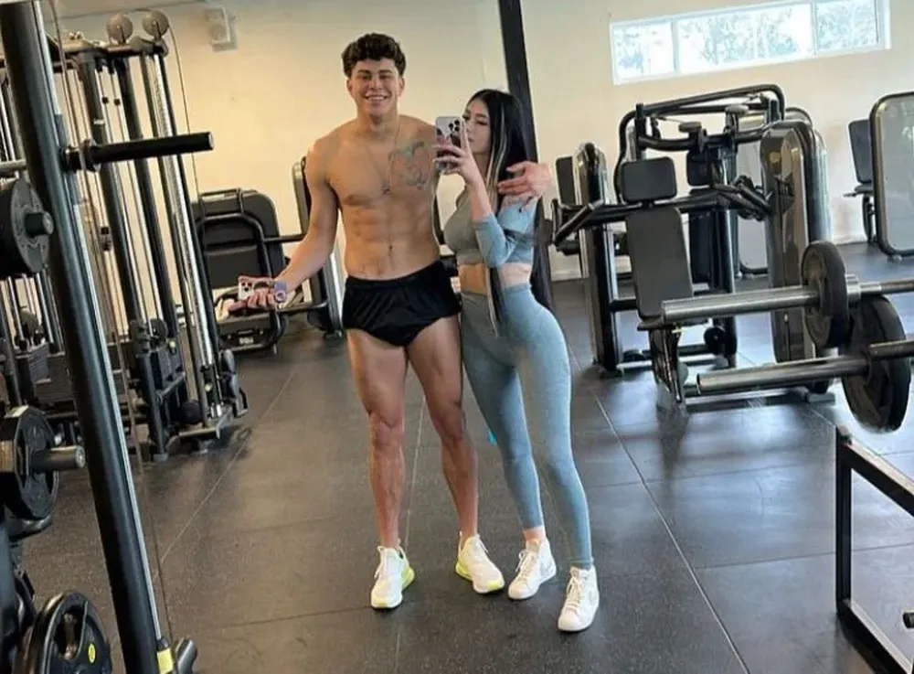 Alan Matturro y su novia