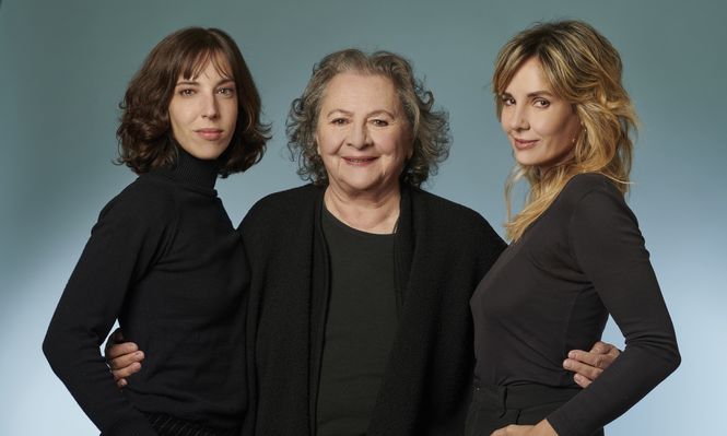 Se estrenó la obra No tiene un desgarrón, protagonizada por Julieta Cardinali y Vera Spinetta, dirigidas por Rita Cortese