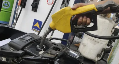 ¿Nafta y gasoil con precios congelados? Así viene la foto de los combustibles para noviembre