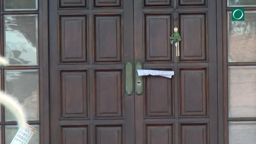 Comenzaron a llegar citaciones a la residencia Melody.