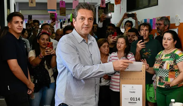 Sergio Massa votando