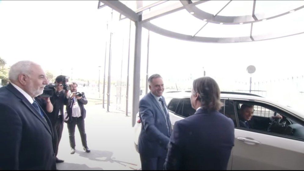 Qué nave eh, ya arrancaste mejor que yo: el chiste de Lacalle a Orsi y el retruque del presidente electo