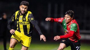 Héctor Tito Villalba y Fredy Martínez en Peñarol vs Boston River por el Torneo Clausura