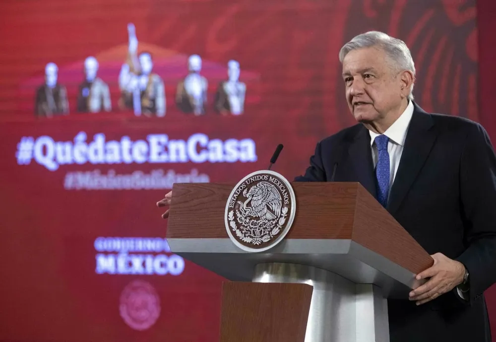 Los ministros del máximo tribunal son “el equivalente a una pandilla de rufianes, impiden ir más rápido hacia la prosperidad con justicia”, sostuvo AMLO