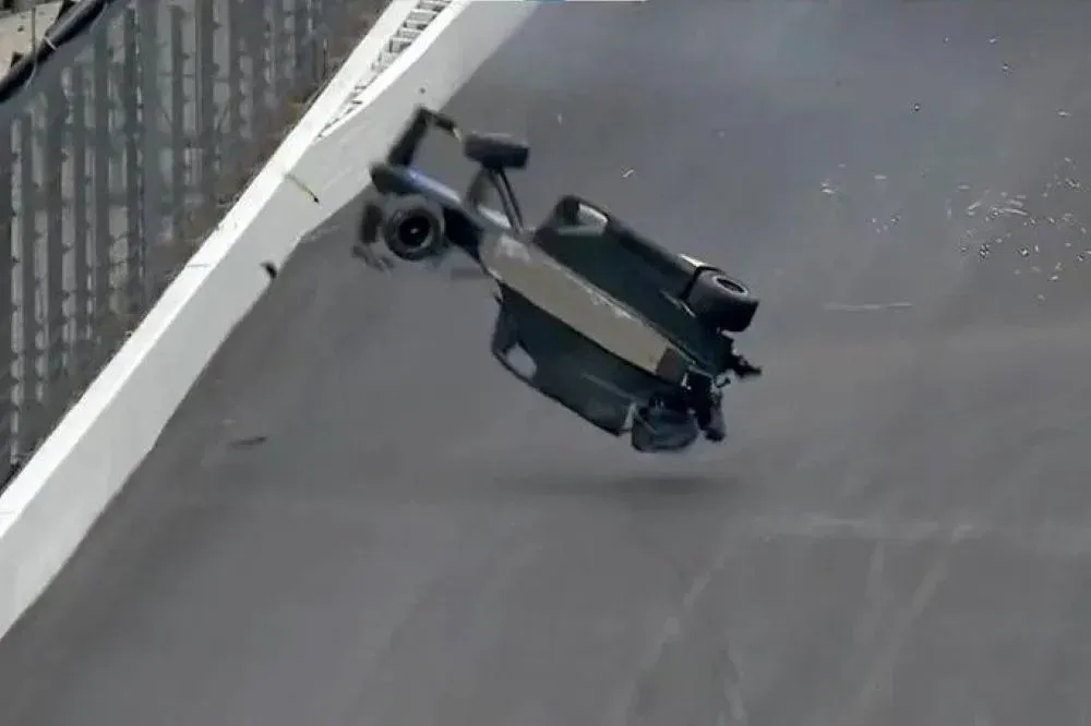 Colon Herta, de Estados Unidos, sufrió un accidente con mucha suerte