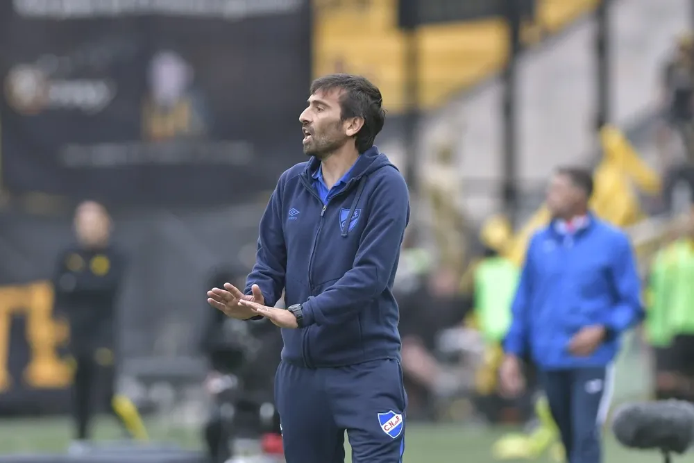Martín Ligüera, entrenador de Nacional