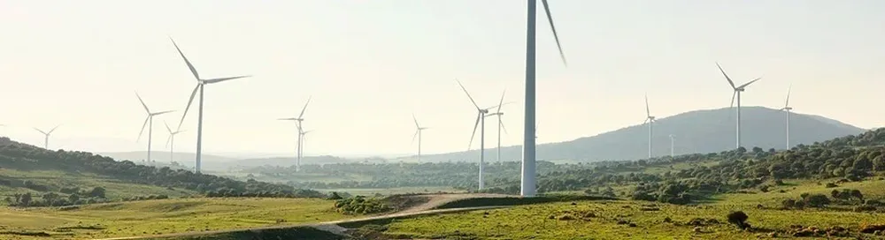 Audax Renovables cierra financiación para la construcción de 12 proyectos fotovoltaicos en España.