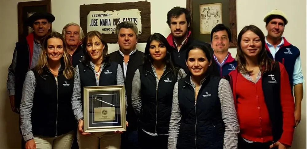 Federico Rodríguez, Victoria Larregui y demás integrantes del equipo del escritorio