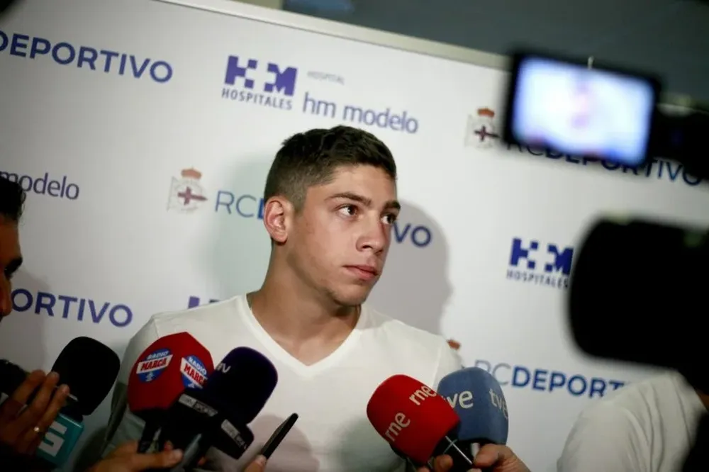 Valverde en su primera conferencia en el Depor