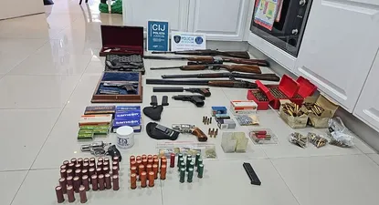 Se secuestraron 12 armas de fuego y municiones