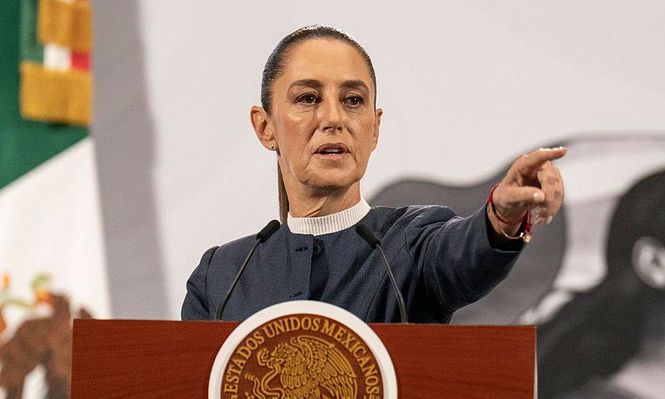 La presidenta Claudia Sheinbaum denuncia a un hombre que la acosó mientras caminaba en Ciudad de México