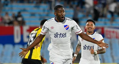 Gonzlao Carneiro ante Peñarol