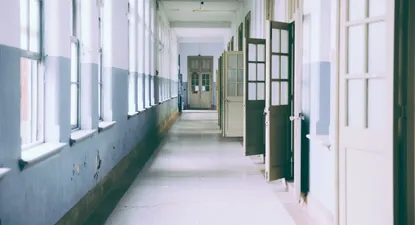 El Observador | building-ceiling-classroom-daylight-373488.webp