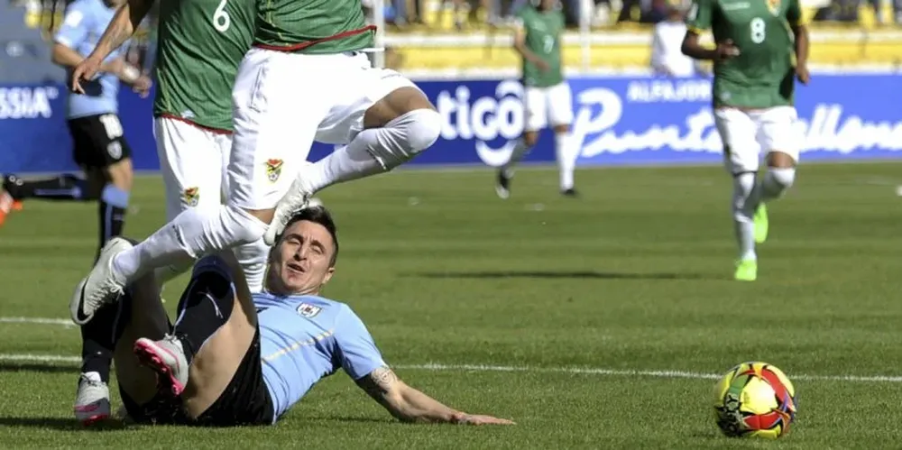 Cristian Rodríguez salió lesionado