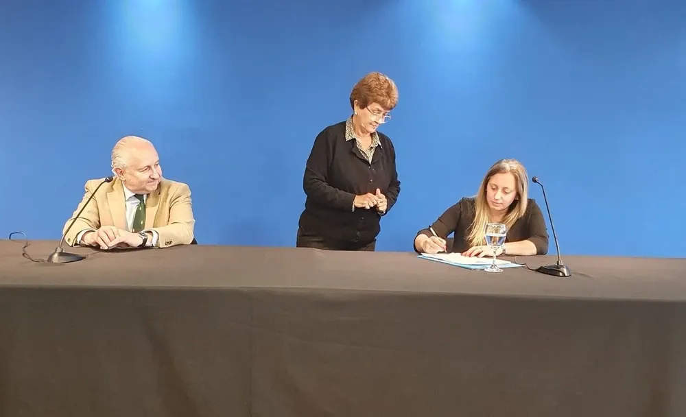 Acto de asunción de la nueva directora del Registro Civil, Zulyana González