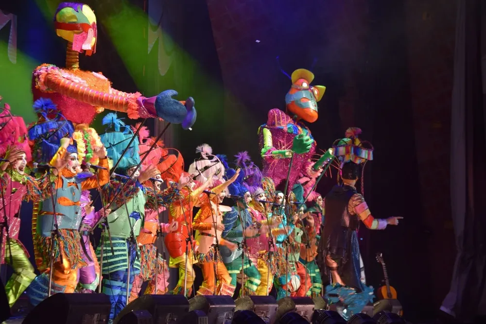 Asaltantes con Patente.