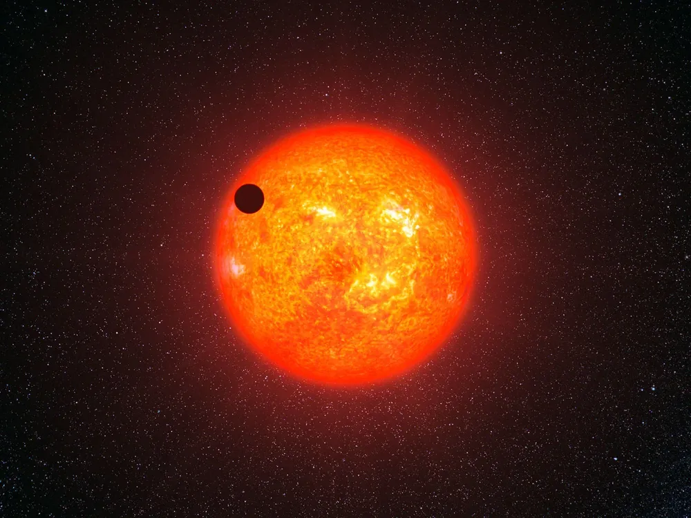 Impresión artística del exoplaneta llamado GJ 1214b, pasando frente a la estrella roja con la que se emparenta