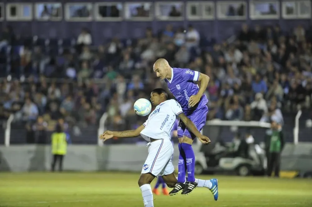 Nicolás Correa ante Nacional; una imagen que no pudo ser en el Apertura.
