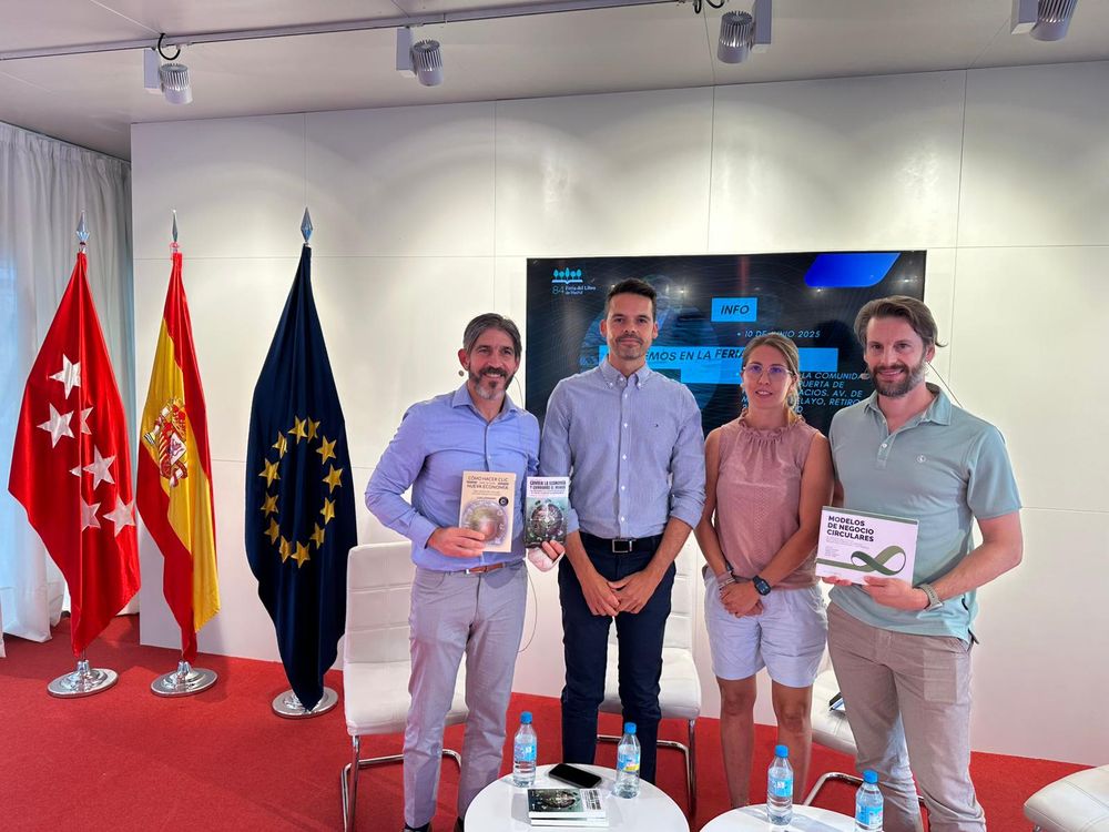 Luis Lehmann presentó Economía Circular en la feria del Libro de Madrid.