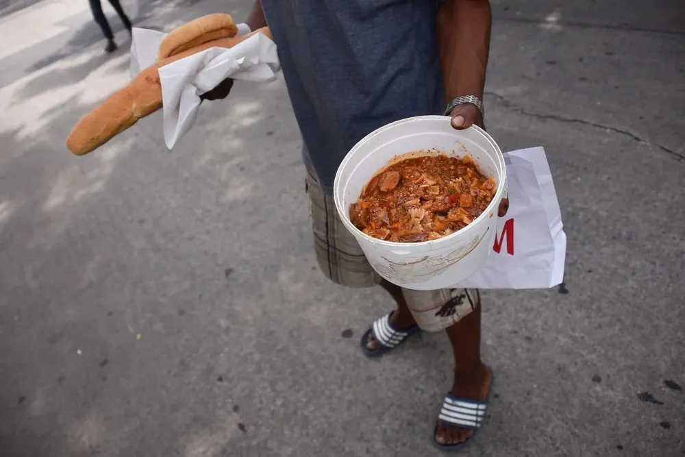Mides apoyará a ollas populares de Montevideo y el interior