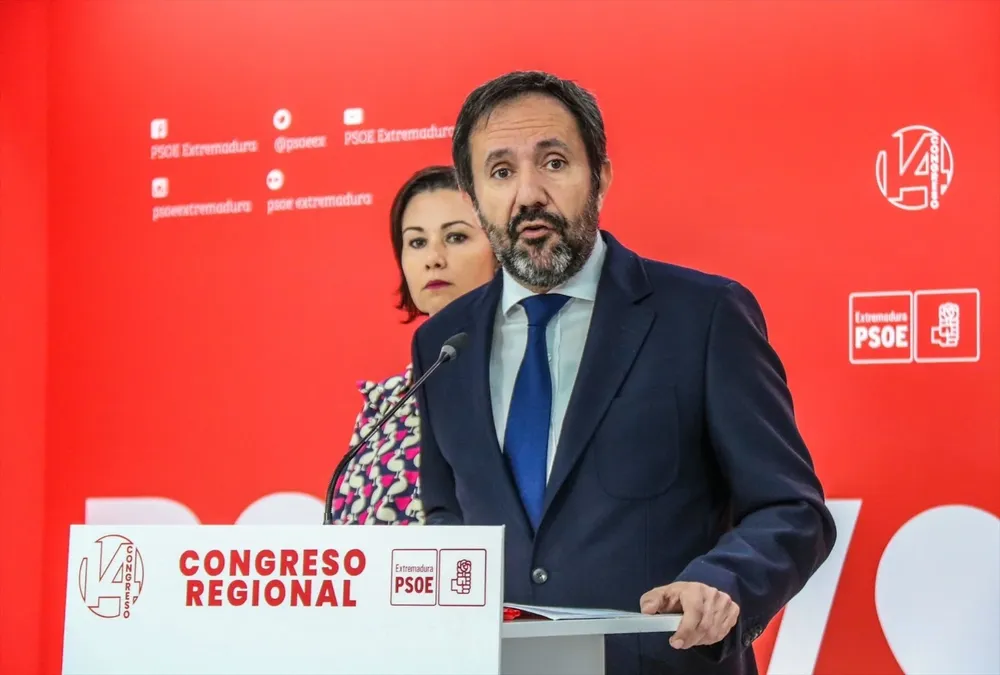 El diputado del PSOE en el Congreso por la provincia de Cáceres y portavoz socialista en la Comisión de Transportes, César Ramos.