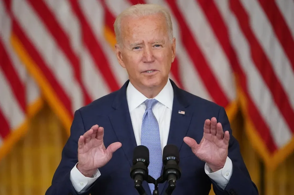 “Para muchos, el costo de un medicamento es la diferencia entre la vida y la muerte, la dignidad y la dependencia, la esperanza y el miedo, enfatizó Joe Biden.