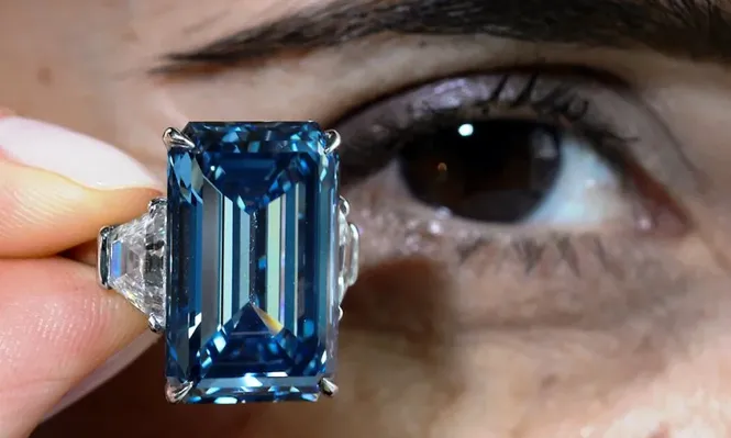 El valor que alcanzó el diamante superó ampliamente el precio estimado por los organizadores