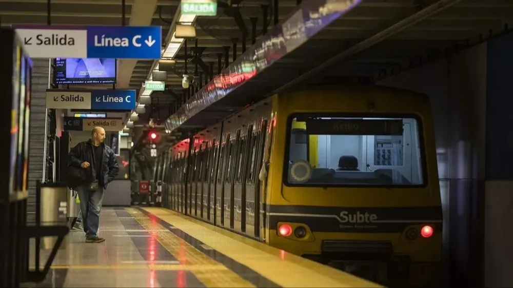 Línea C del subte de la Ciudad de Buenos Aires.
