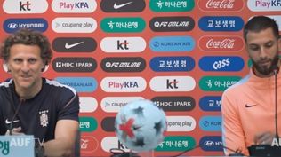 Diego Forlán y Rodrigo Bentancur hablaron en conferencia de prensa previo al partido de la selección uruguaya ante Corea del Sur
