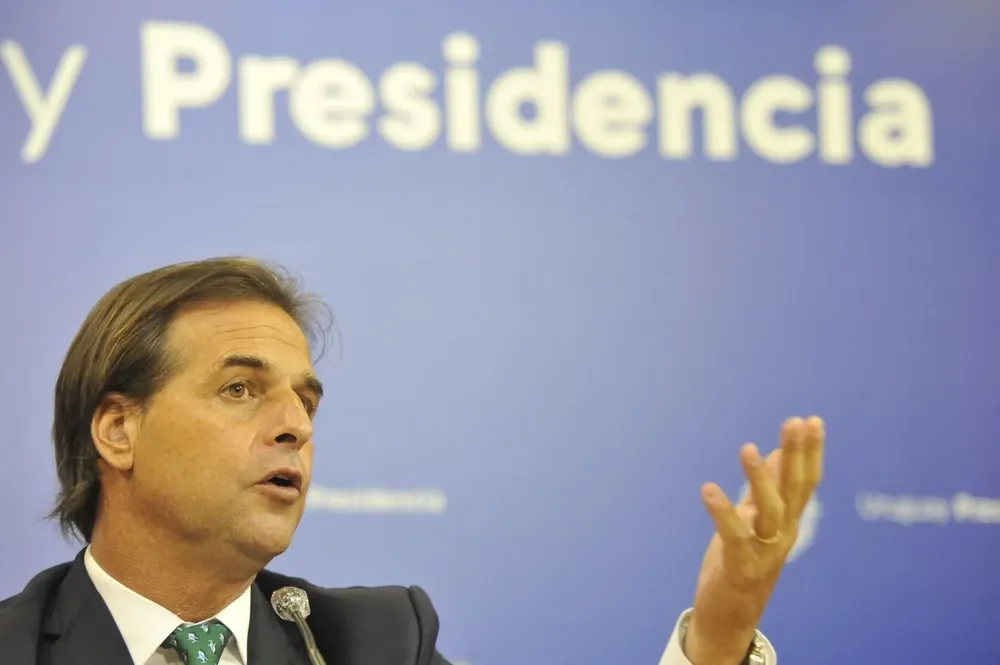 El presidente de la República, Luis Lacalle Pou, durante una conferencia de prensa.