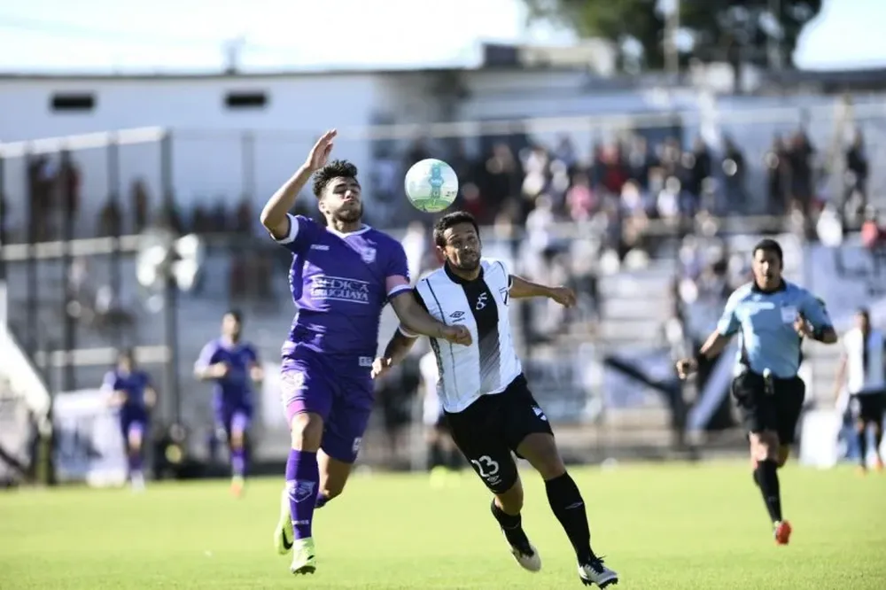 Pelota dividida en Jardines