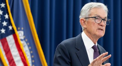 la fed mantuvo el costo del dinero e inicio el congelamiento de tasas hasta el final de mandato de powell